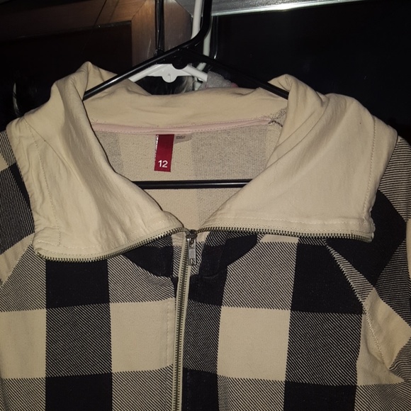 Sweatshirt - Picture 3 of 4